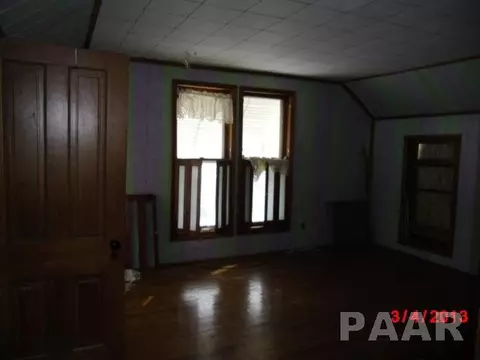 118 E Hickory, Canton, IL 61520 photo 10