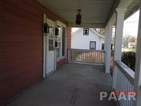 118 E Hickory, Canton, IL 61520 photo 2