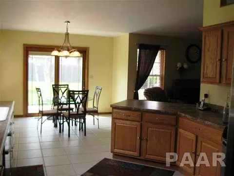 816 Simon St, Washington, IL 61571 photo 4