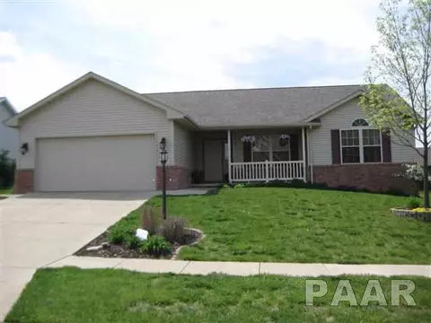 816 Simon St, Washington, IL 61571 photo 1