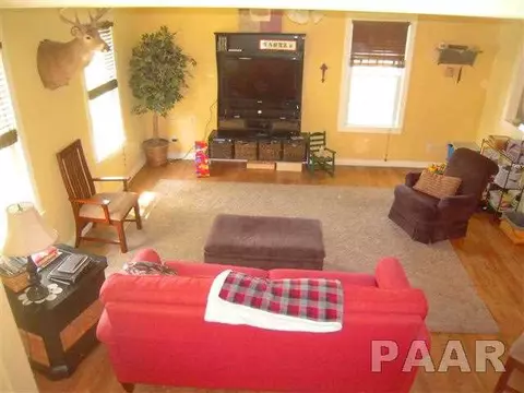 310 N Johnson, Oneida, IL 61467 photo 6