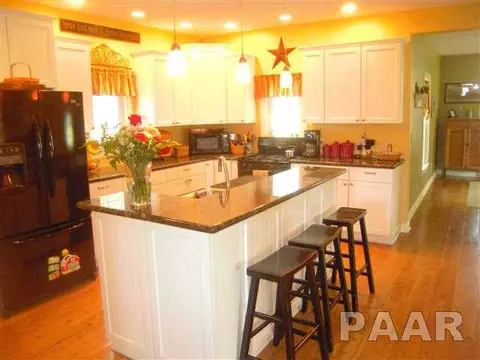 310 N Johnson, Oneida, IL 61467 photo 16