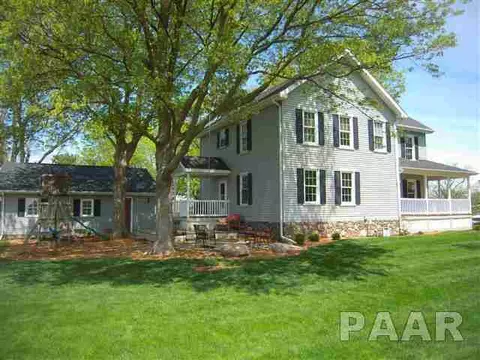 310 N Johnson, Oneida, IL 61467 photo 9
