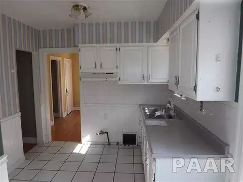 1006 E Willcox Ave, Peoria, IL 61603 photo 13