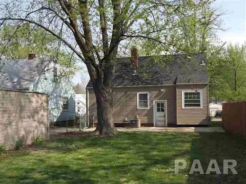 1006 E Willcox Ave, Peoria, IL 61603 photo 4
