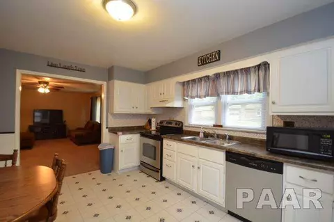 214 E Pine St, Metamora, IL 61548 photo 6