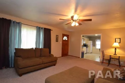 214 E Pine St, Metamora, IL 61548 photo 4