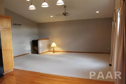 2103 Lexi Dr, Eureka, IL 61530 photo 4