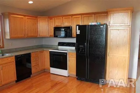 2103 Lexi Dr, Eureka, IL 61530 photo 6