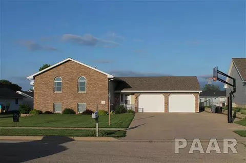2103 Lexi Dr, Eureka, IL 61530 photo 1