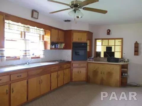 6 Don Ct, Pekin, IL 61554 photo 5