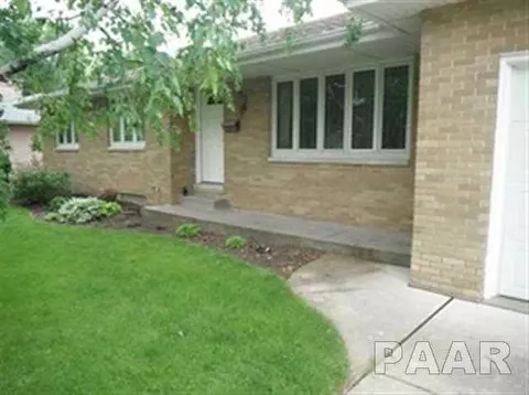 820 E Jackson St, Morton, IL 61550 photo 2