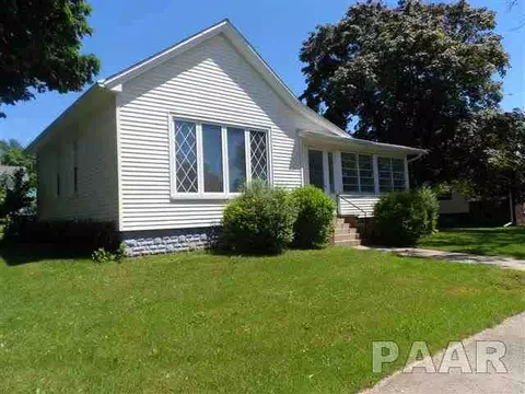 208 W Broad St, Roanoke, IL 61561 photo 2