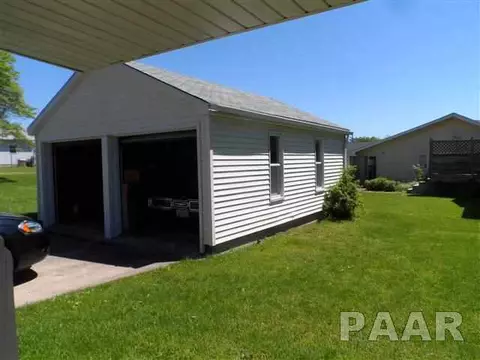208 W Broad St, Roanoke, IL 61561 photo 15