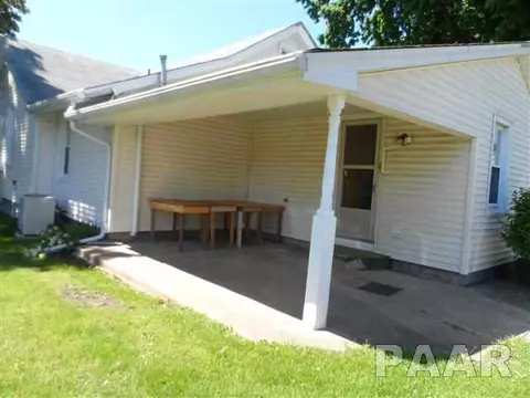 208 W Broad St, Roanoke, IL 61561 photo 14