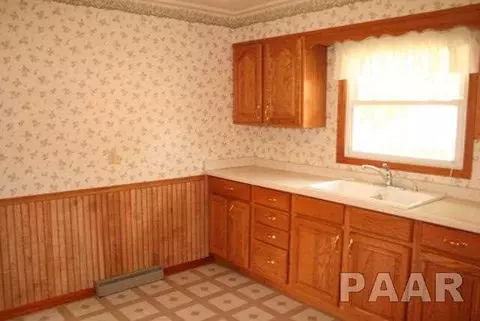 210 Oak St, Washburn, IL 61570 photo 6