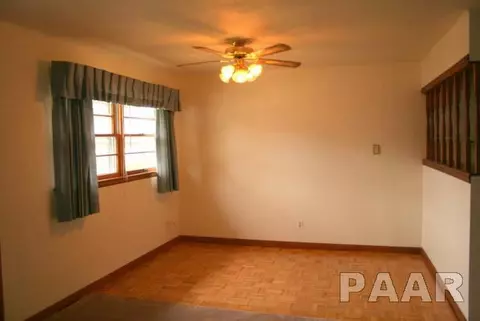 210 Oak St, Washburn, IL 61570 photo 4