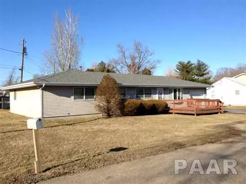 210 Oak St, Washburn, IL 61570 photo 1