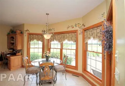 900 E Cruger Rd, Washington, IL 61571 photo 7