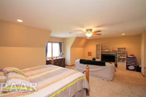 900 E Cruger Rd, Washington, IL 61571 photo 16