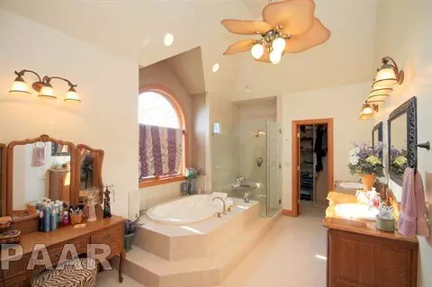 900 E Cruger Rd, Washington, IL 61571 photo 11