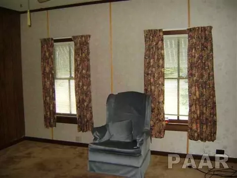 302 Main St, Castleton, IL 61426 photo 3
