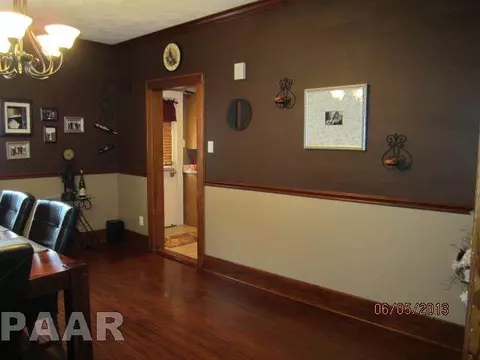 308 Eureka St, Eureka, IL 61530 photo 9