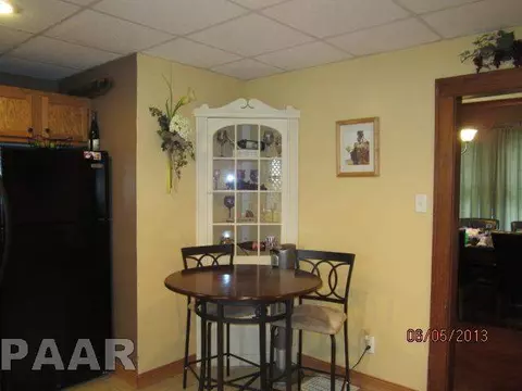 308 Eureka St, Eureka, IL 61530 photo 8