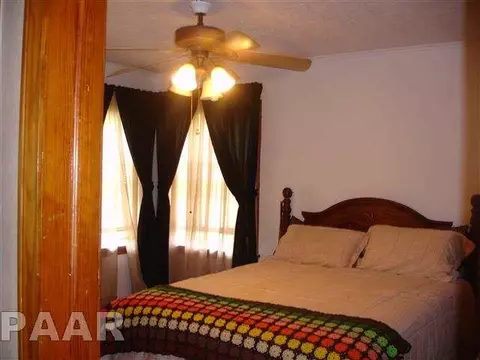 1520 E Chestnut, Canton, IL 61520 photo 8