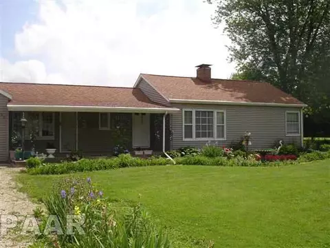 1520 E Chestnut, Canton, IL 61520 photo 3