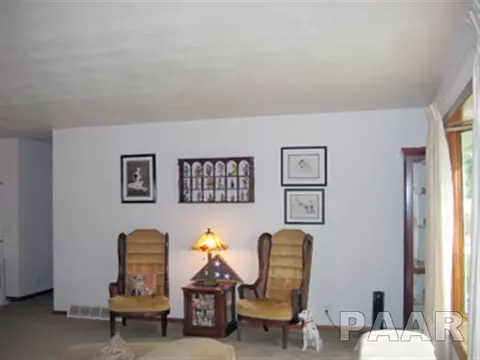502 Circle Ln, Cuba, IL 61427 photo 4