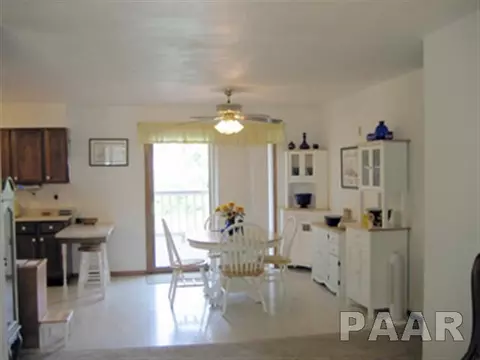 502 Circle Ln, Cuba, IL 61427 photo 5