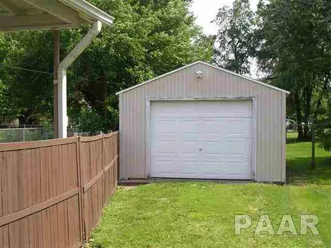 828 Elm, Canton, IL 61520 photo 29