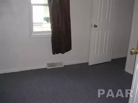 828 Elm, Canton, IL 61520 photo 18