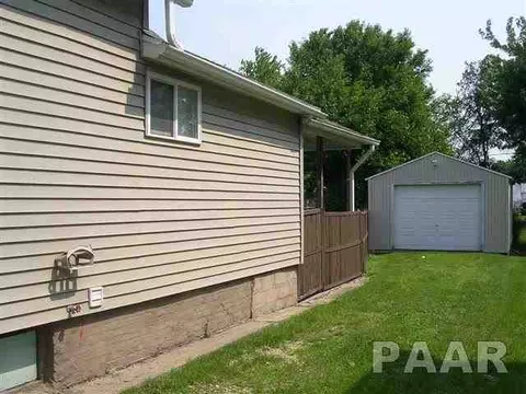 828 Elm, Canton, IL 61520 photo 30