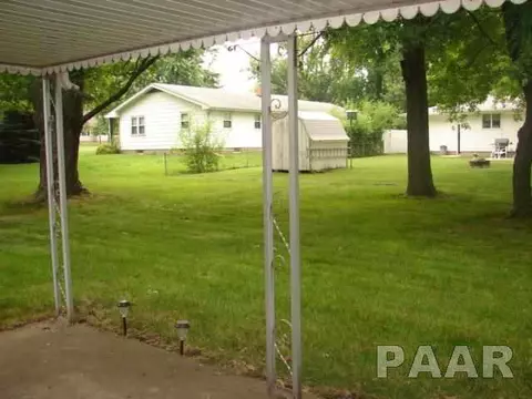 103 N 3rd St, Roanoke, IL 61561 photo 3
