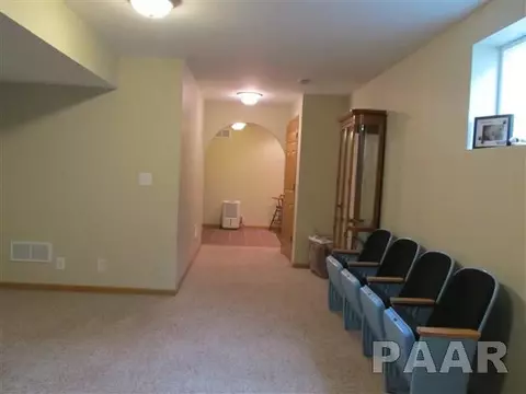 2108 Easter, Pekin, IL 61554 photo 27
