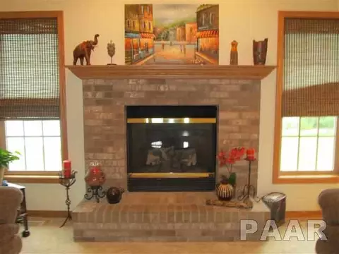 2108 Easter, Pekin, IL 61554 photo 6