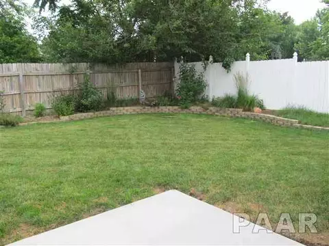 2108 Easter, Pekin, IL 61554 photo 34