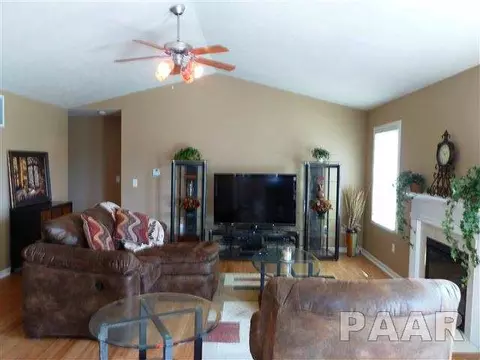 5612 W Barberry Ct, Edwards, IL 61528 photo 5