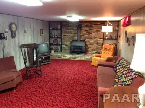 108 W Crow, Eureka, IL 61530 photo 4