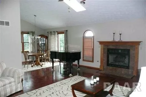 4201 S Wheatfield Rd, Mapleton, IL 61547 photo 11