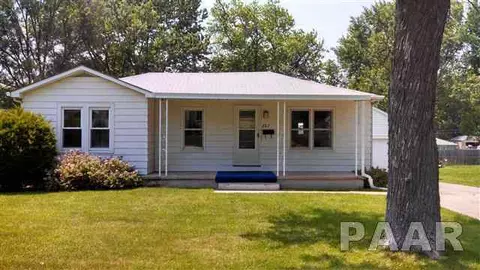 207 Albert, Washington, IL 61571 photo 1