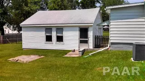 207 Albert, Washington, IL 61571 photo 5
