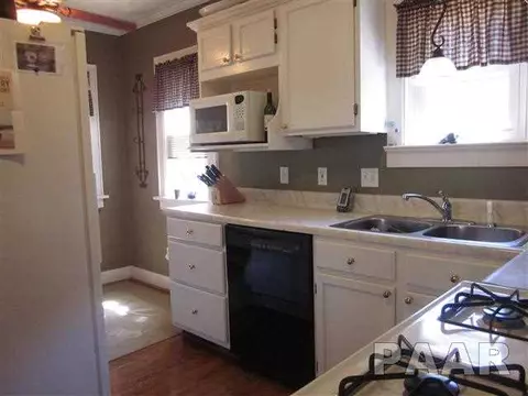 126 Embert, Peoria, IL 61603 photo 16