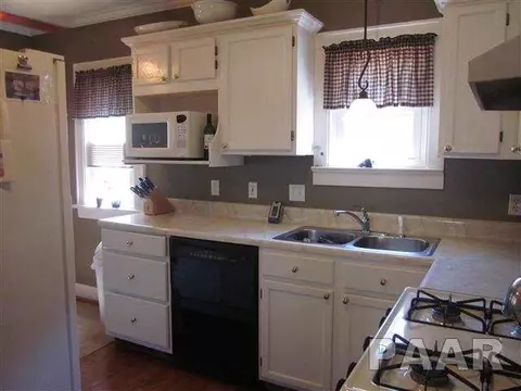 126 Embert, Peoria, IL 61603 photo 13