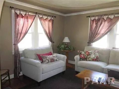 126 Embert, Peoria, IL 61603 photo 8