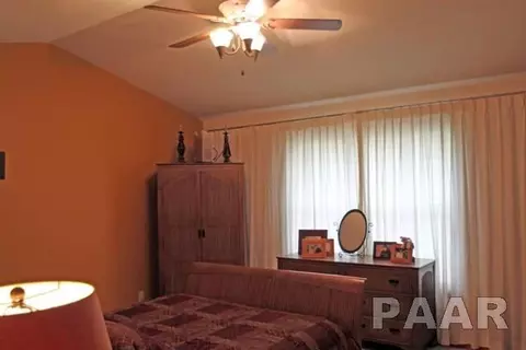 308 Bittersweet Ave, Germantown Hills, IL 61548 photo 10