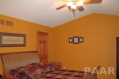 308 Bittersweet Ave, Germantown Hills, IL 61548 photo 9