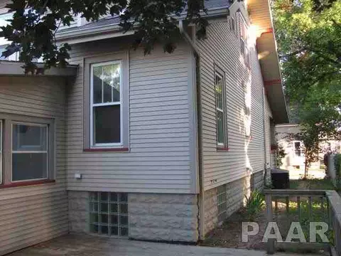 67 E Myrtle, Canton, IL 61520 photo 3